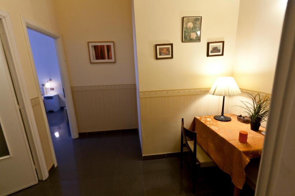 B&B Medinaples Nápoles Quarto foto
