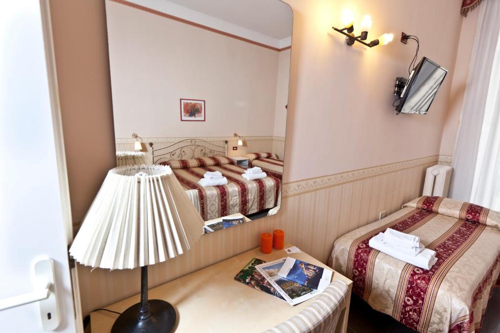 B&B Medinaples Nápoles Quarto foto
